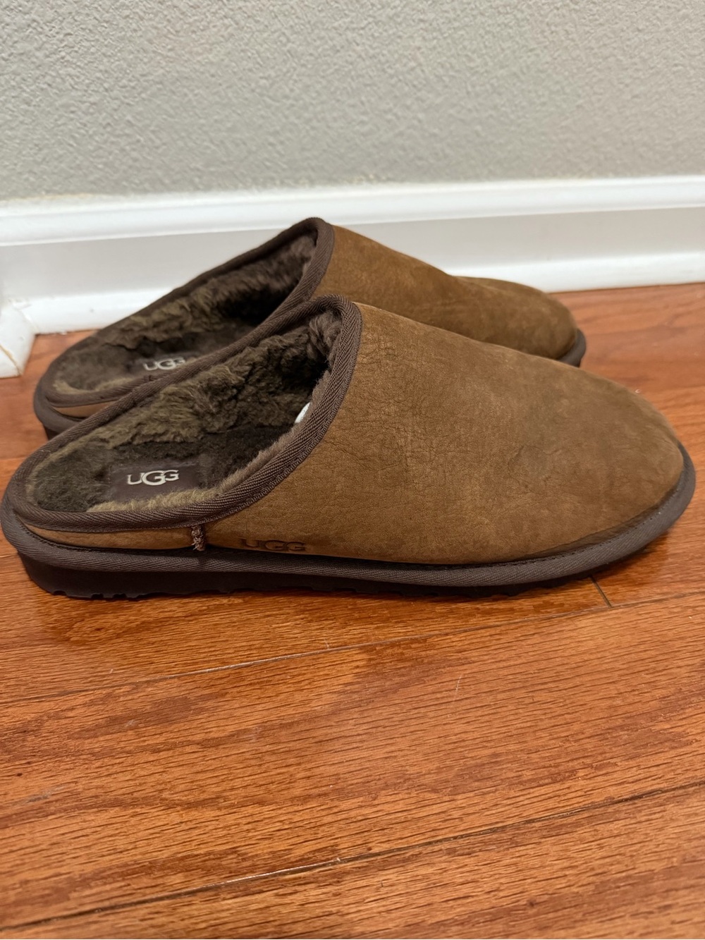 UGG Men's Classic Slip-On  Shoe Outsole Cushioned Comfort Brown Sz 11